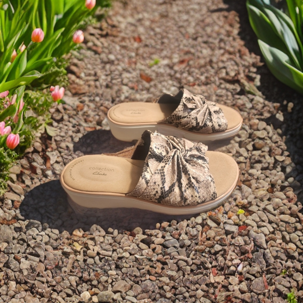 Clarks Collection Jillian Leap Wedge Sz8.5 W
